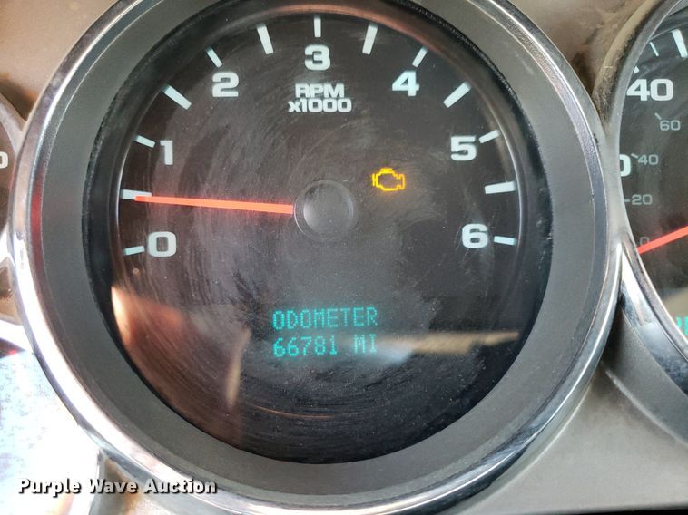 image for item DP8050 2012 Chevrolet Silverado 2500HD  utility bed pickup truck