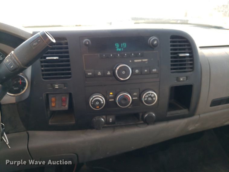 image for item DP8050 2012 Chevrolet Silverado 2500HD  utility bed pickup truck