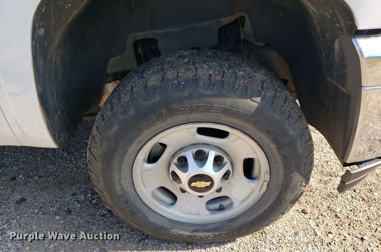 image for item DP8050 2012 Chevrolet Silverado 2500HD  utility bed pickup truck