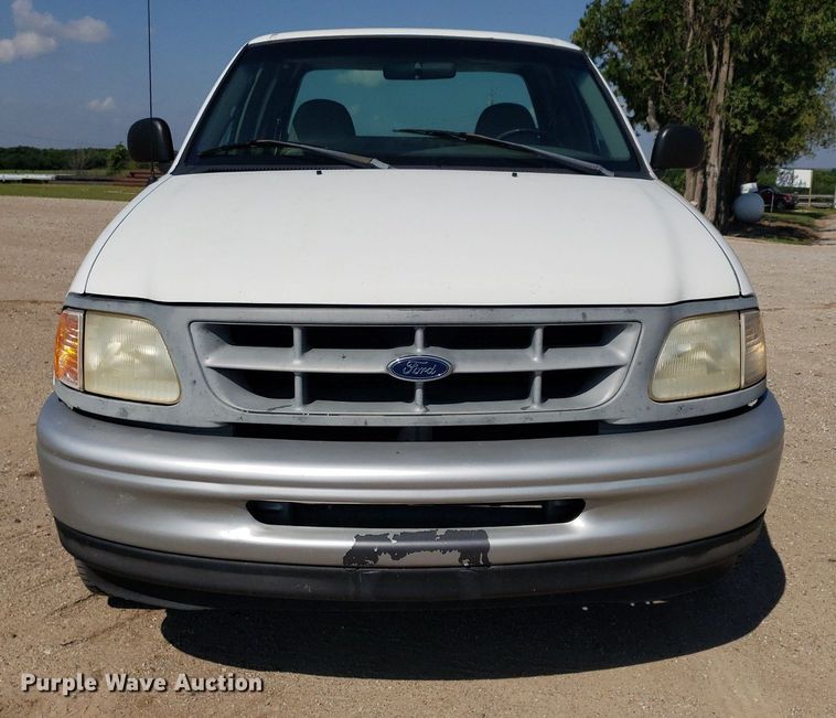 image for item DP8052 1998 Ford F150  SuperCab pickup truck