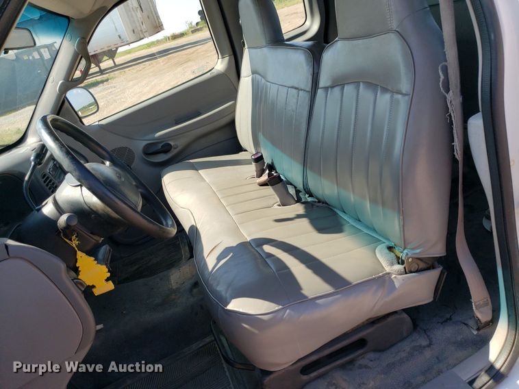 image for item DP8052 1998 Ford F150  SuperCab pickup truck