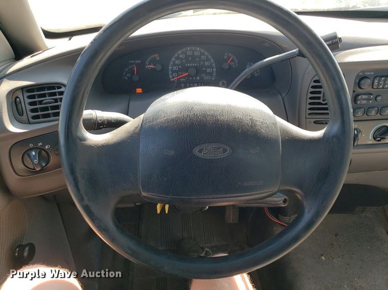 image for item DP8052 1998 Ford F150  SuperCab pickup truck