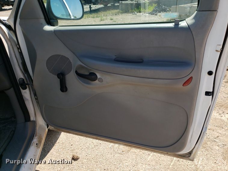 image for item DP8052 1998 Ford F150  SuperCab pickup truck