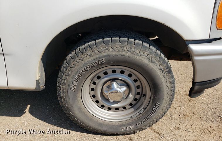 image for item DP8052 1998 Ford F150  SuperCab pickup truck