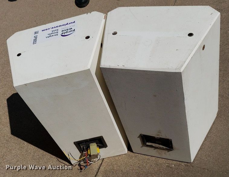 image for item DP8053 (2) Yorkville Pulse 12 speakers