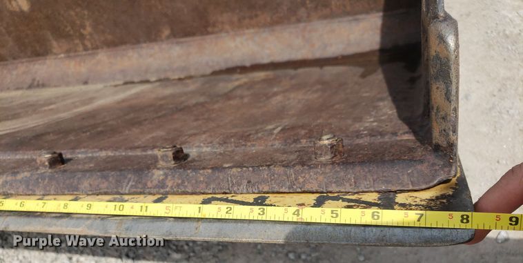 image for item DP8058 1990 Bobcat 843  skid steer loader