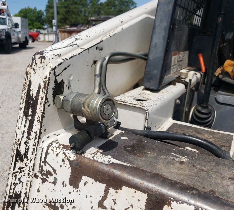 image for item DP8058 1990 Bobcat 843  skid steer loader