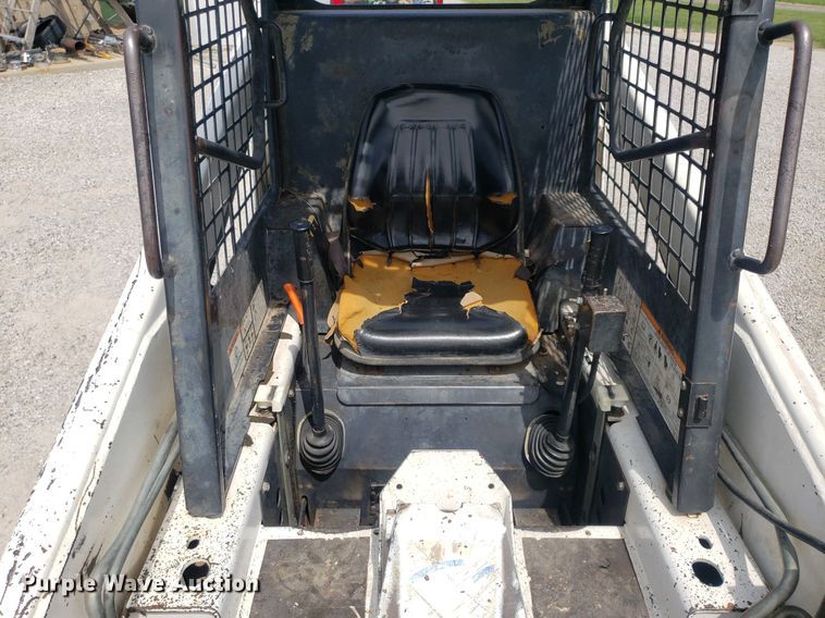 image for item DP8058 1990 Bobcat 843  skid steer loader