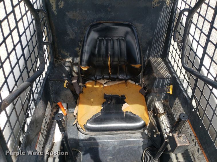 image for item DP8058 1990 Bobcat 843  skid steer loader