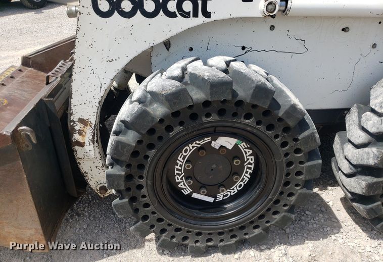 image for item DP8058 1990 Bobcat 843  skid steer loader