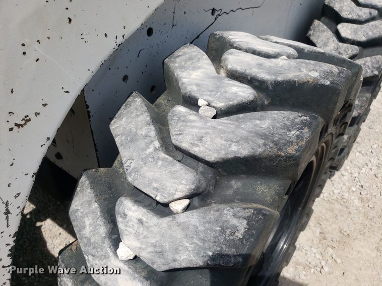 image for item DP8058 1990 Bobcat 843  skid steer loader