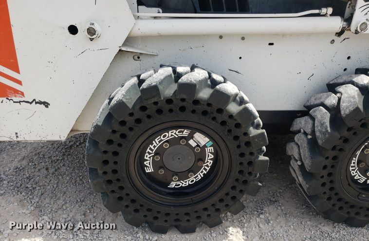 image for item DP8058 1990 Bobcat 843  skid steer loader