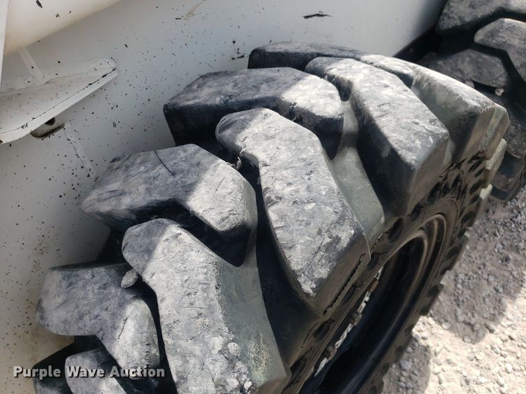 image for item DP8058 1990 Bobcat 843  skid steer loader