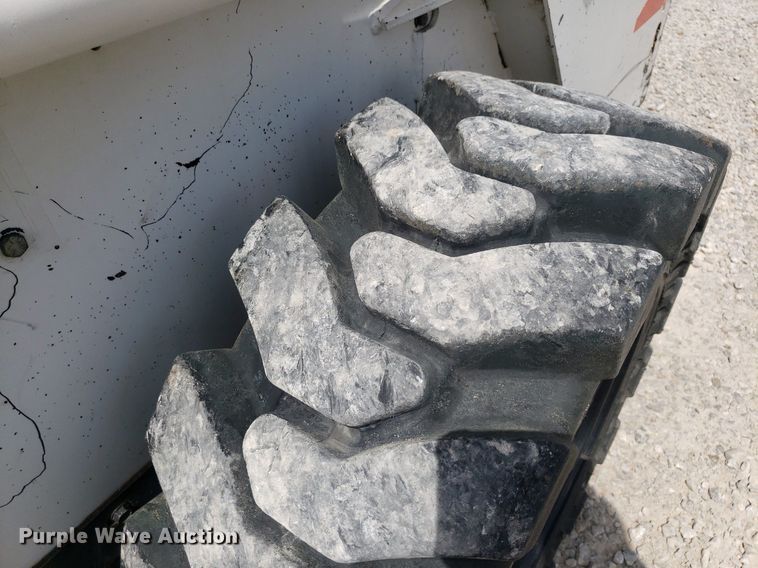 image for item DP8058 1990 Bobcat 843  skid steer loader