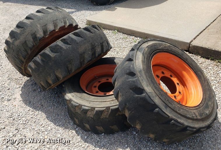 image for item DP8058 1990 Bobcat 843  skid steer loader