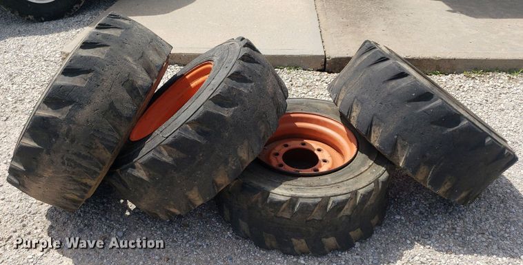 image for item DP8058 1990 Bobcat 843  skid steer loader