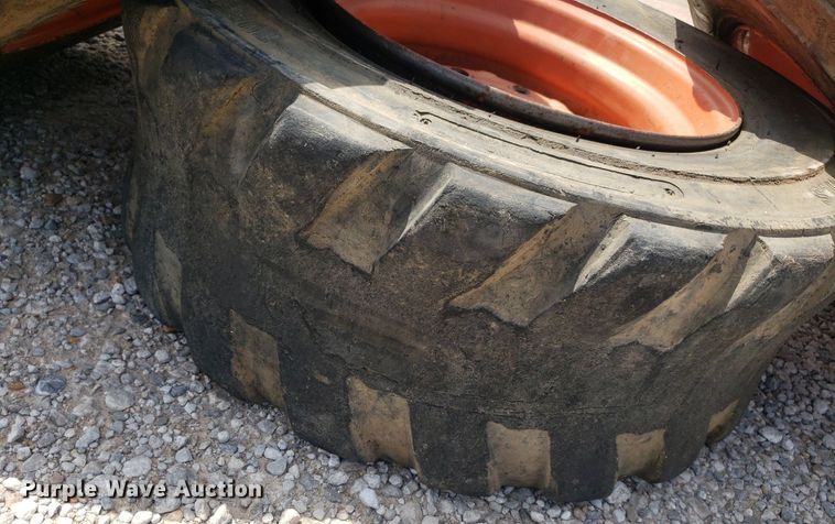 image for item DP8058 1990 Bobcat 843  skid steer loader