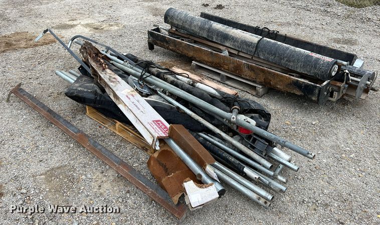 image for item IA9214 (4) roll tarps