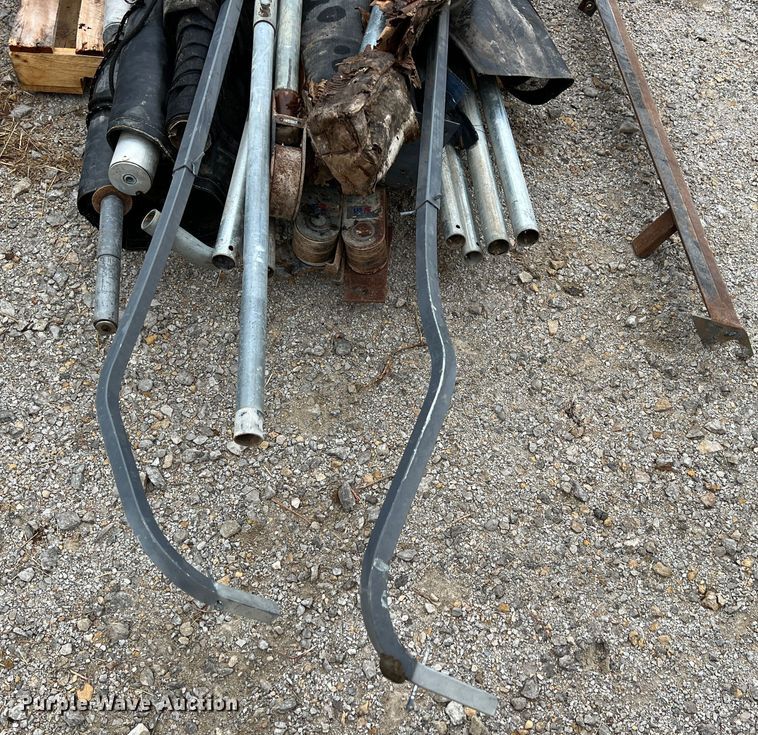 image for item IA9214 (4) roll tarps