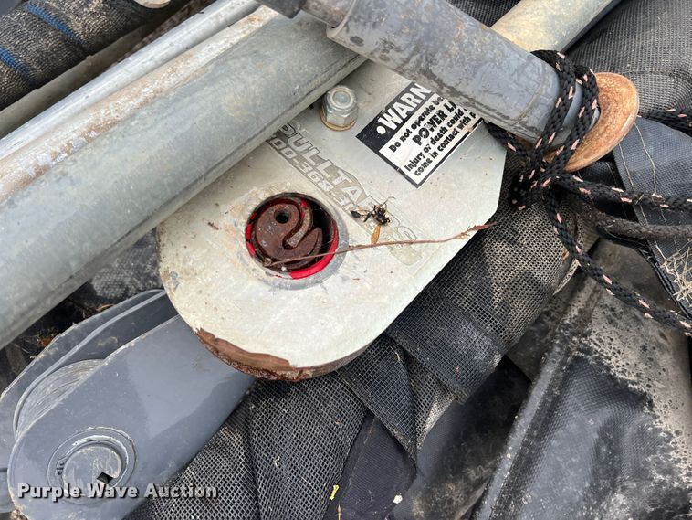 image for item IA9214 (4) roll tarps