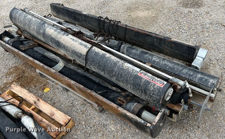 image for item IA9214 (4) roll tarps