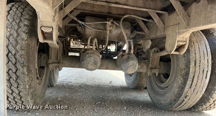 image for item II9019 2001 Wilkens 50130A0TW  walking floor trailer