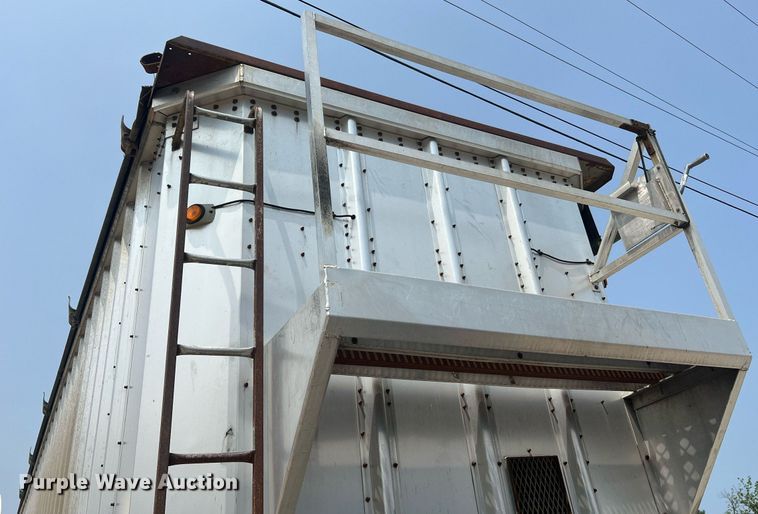 image for item II9019 2001 Wilkens 50130A0TW  walking floor trailer