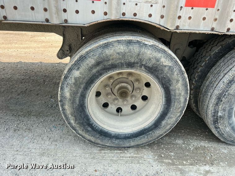 image for item II9019 2001 Wilkens 50130A0TW  walking floor trailer