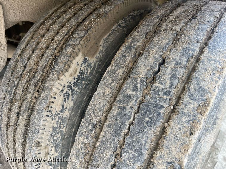 image for item II9019 2001 Wilkens 50130A0TW  walking floor trailer