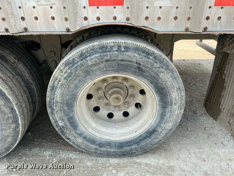 image for item II9019 2001 Wilkens 50130A0TW  walking floor trailer