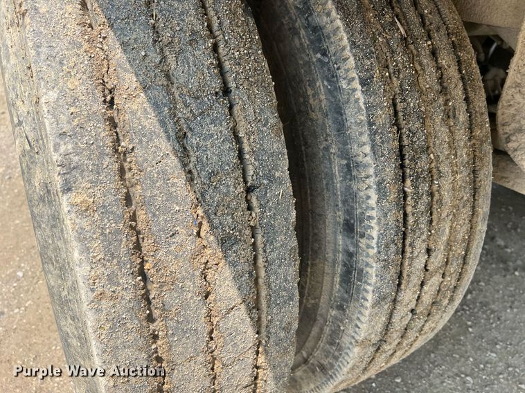 image for item II9019 2001 Wilkens 50130A0TW  walking floor trailer