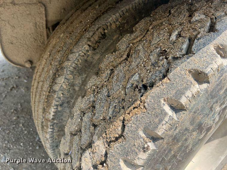 image for item II9019 2001 Wilkens 50130A0TW  walking floor trailer