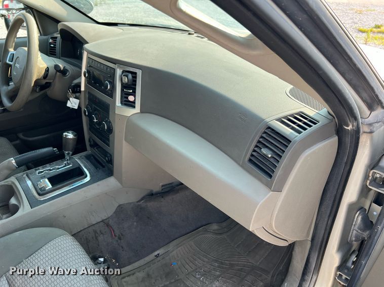 image for item II9147 2009 Jeep Grand Cherokee Laredo  SUV