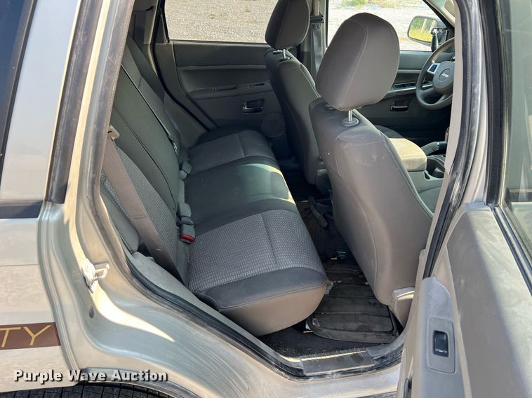 image for item II9147 2009 Jeep Grand Cherokee Laredo  SUV