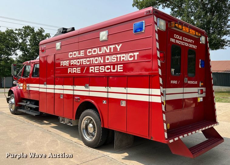 image for item II9156 1997 International 4700  rescue vehicle