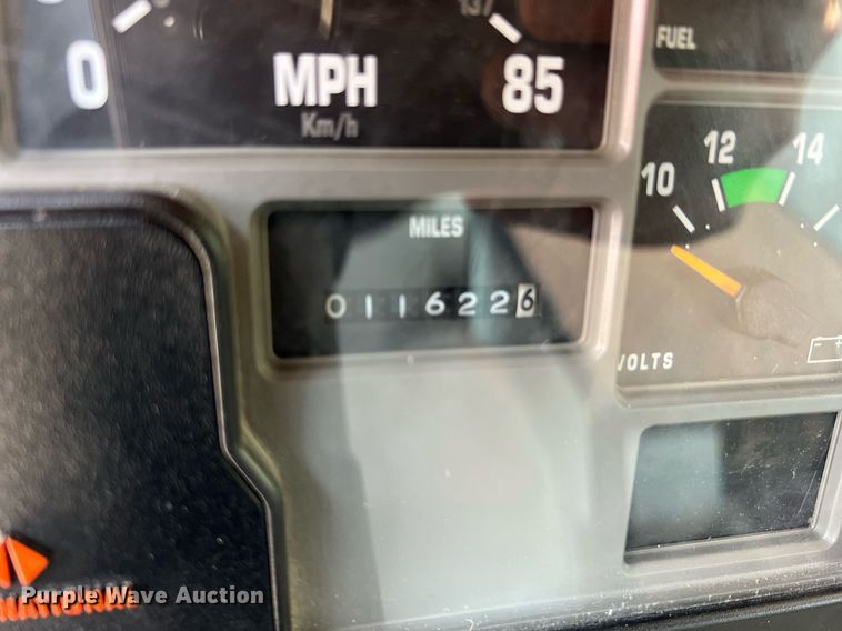 image for item II9156 1997 International 4700  rescue vehicle