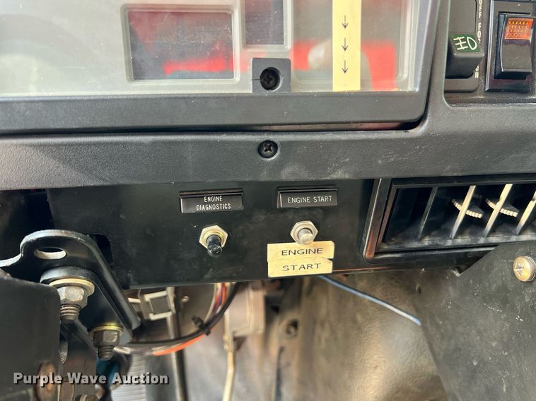 image for item II9156 1997 International 4700  rescue vehicle