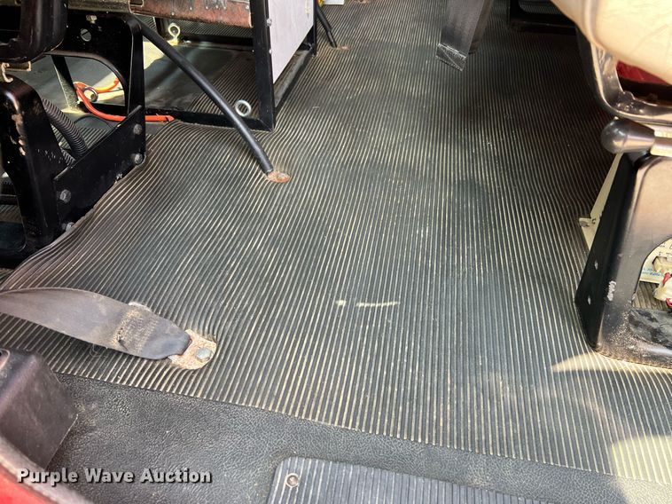 image for item II9156 1997 International 4700  rescue vehicle