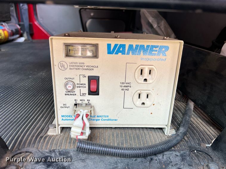 image for item II9156 1997 International 4700  rescue vehicle