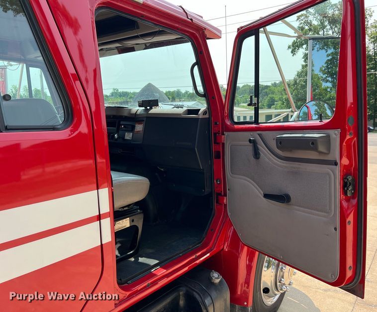 image for item II9156 1997 International 4700  rescue vehicle