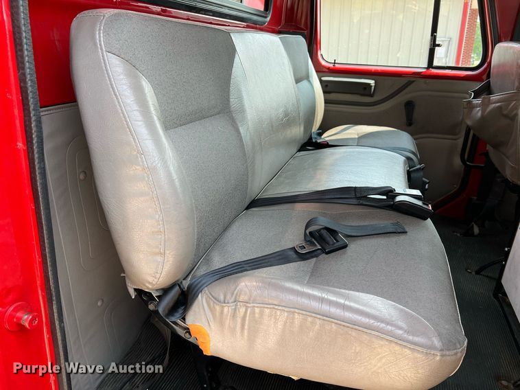 image for item II9156 1997 International 4700  rescue vehicle