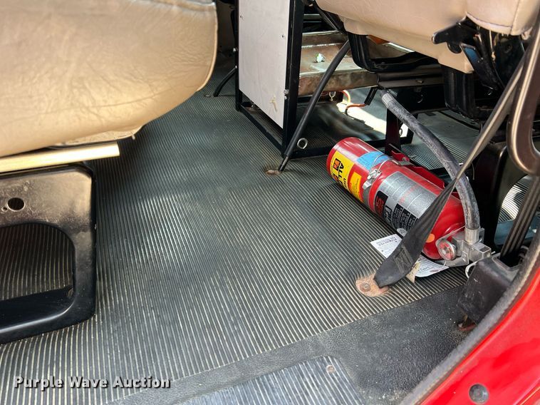 image for item II9156 1997 International 4700  rescue vehicle