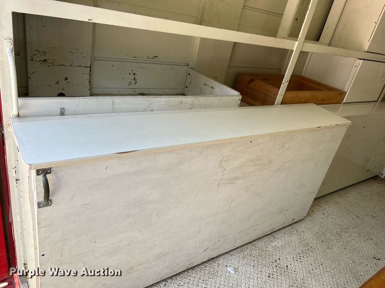 image for item II9156 1997 International 4700  rescue vehicle