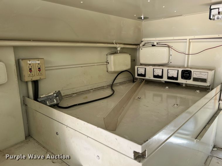 image for item II9156 1997 International 4700  rescue vehicle