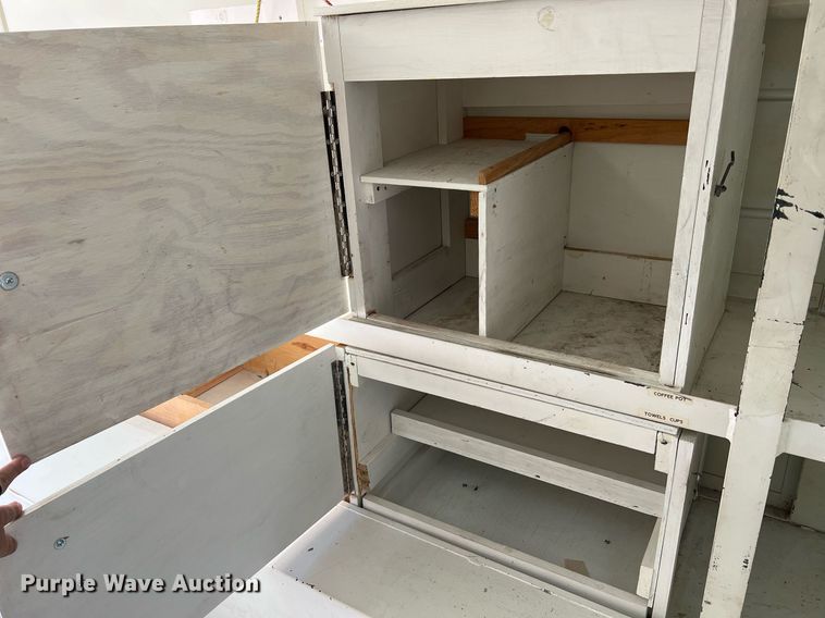 image for item II9156 1997 International 4700  rescue vehicle