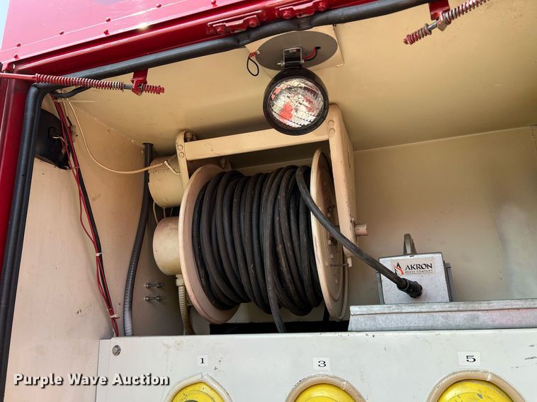 image for item II9156 1997 International 4700  rescue vehicle