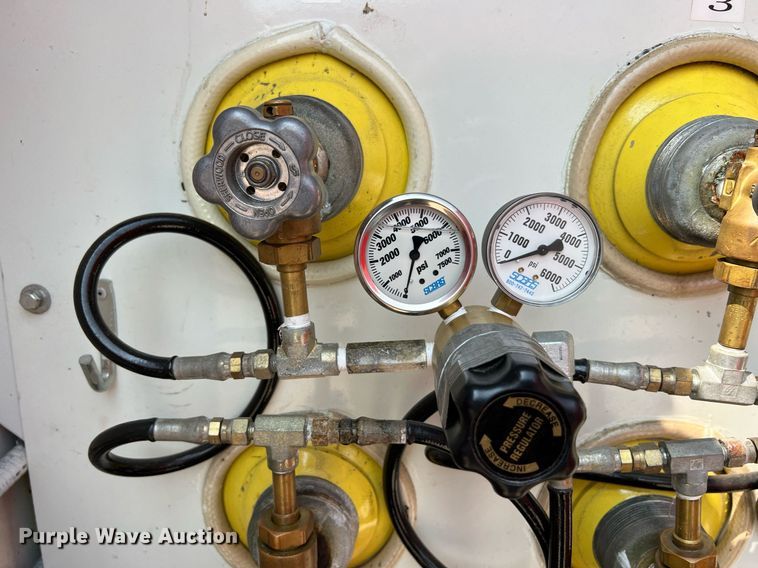 image for item II9156 1997 International 4700  rescue vehicle