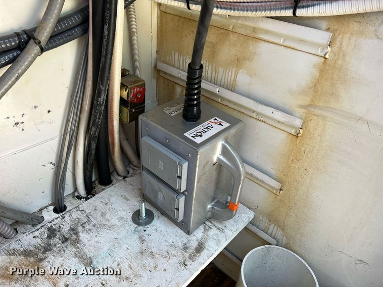 image for item II9156 1997 International 4700  rescue vehicle