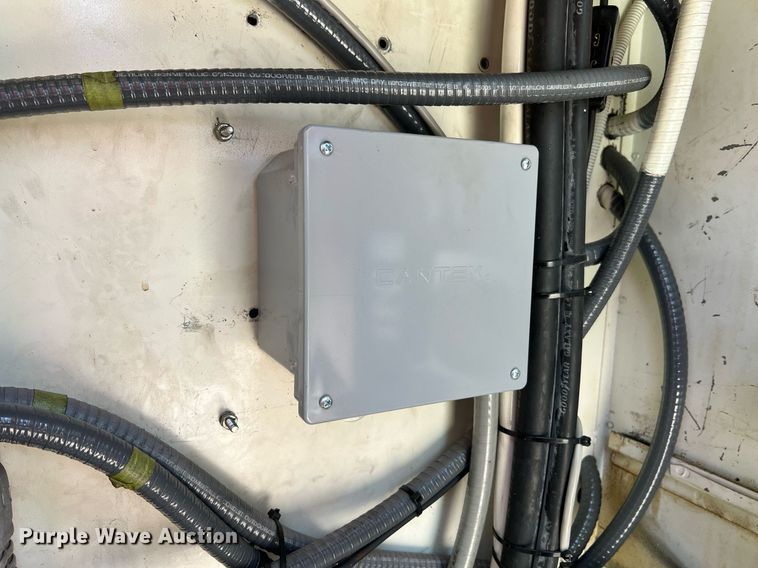 image for item II9156 1997 International 4700  rescue vehicle