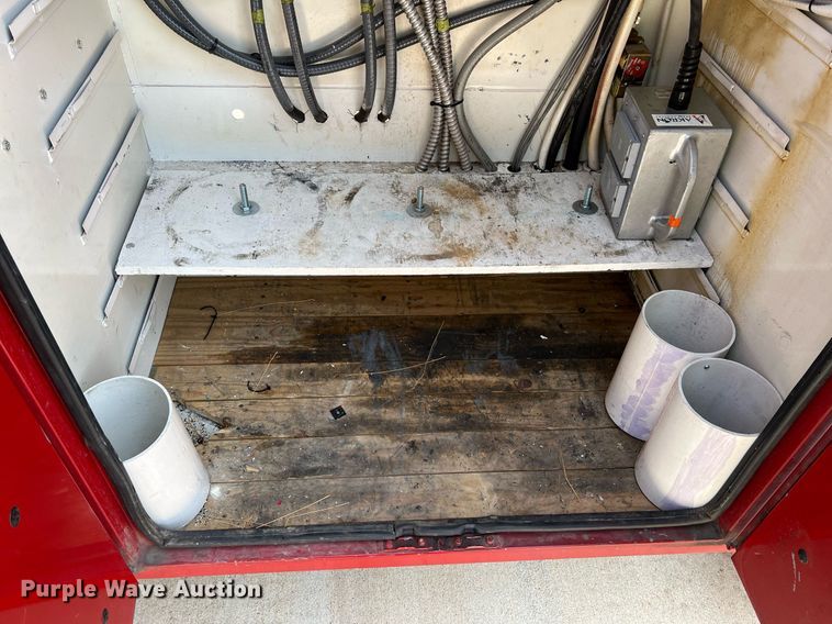 image for item II9156 1997 International 4700  rescue vehicle